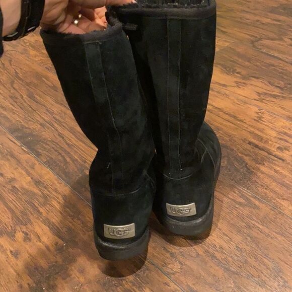 UGG AUSTRALIA: SUMNER BLACK BOOT size 7 . THE IDEAL ACCESSORY TO MINIMALIST GUC - Picture 3 of 9